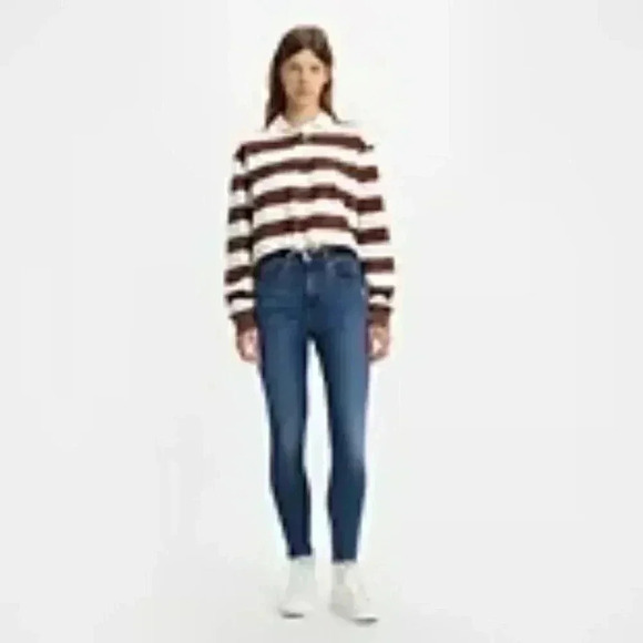 NWT Levi’s 721 high rise skinny 5 pocket medium wash denim jean  26 - Picture 6 of 7
